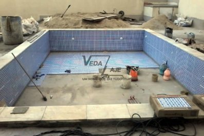 C.E.Guernica Azulejamento da  Piscina