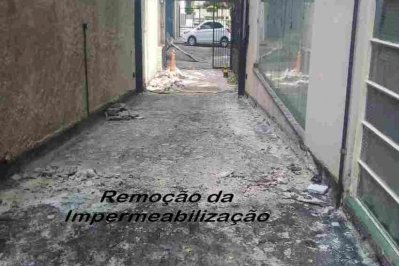 Entrada totalmente quebrada e removido o entulho