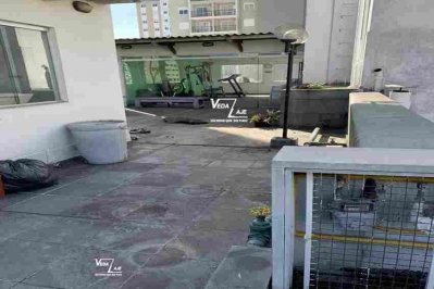 Solárium antes com piso de pedra ardosia