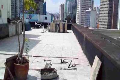 Colocando piso anti derrapante